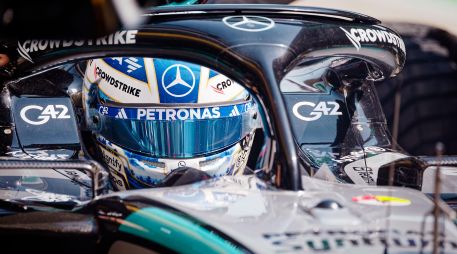 George Russell . Los Mercedes muestran un gran dominio en este inicio de temporada. EFE/A. Plavevski