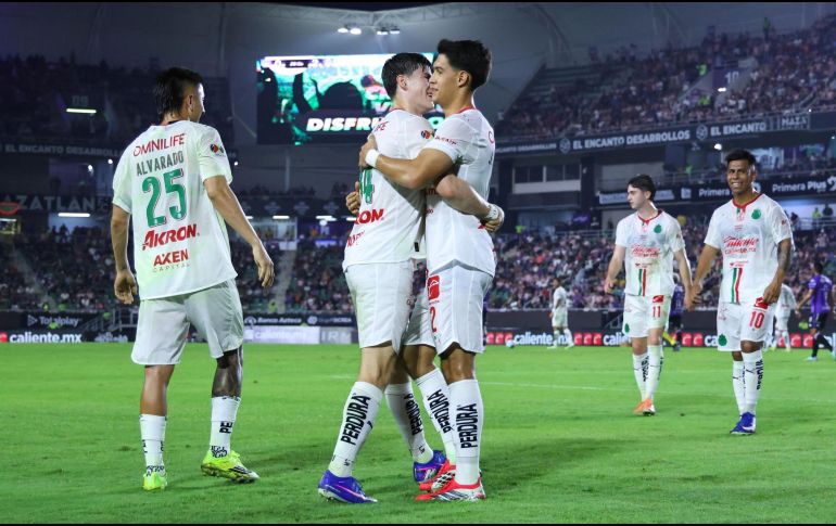 El encuentro de Chivas contra Santos en el Estadio AKRON peligra con dos considerables bajas. Imago7 / ARCHIVO