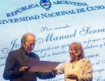 Serrat reflexionó además sobre el origen de su obra y el vínculo entre el arte y la experiencia personal. EFE/R. Gómez