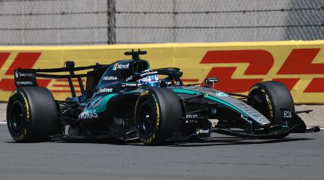 El Circuito Internacional de Shanghái fue el escenario de una exhibición de poderío por parte de George Russell, quien se alzó con la victoria en la primera carrera Sprint de la temporada 2026. EFE / A. Plavevski