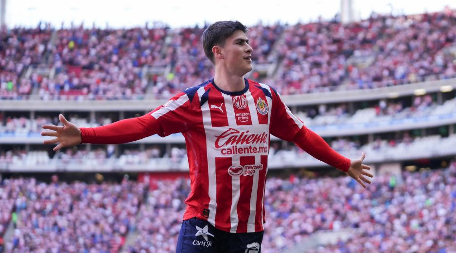 Con 20 goles en el actual año futbolístico —12 en el semestre pasado y ocho en el presente—, Armando González se ha consolidado como el referente ofensivo de Guadalajara. IMAGO7.