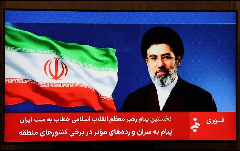 Una imagen del líder supremo iraní, el ayatolá Mojtaba Jamenei, mostrada en la televisión estatal iraní. EFE/EPA/A. Taherkenareh