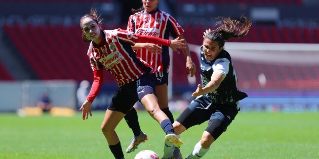 Pachuca rescata empate ante Chivas femenil en el Jalisco
