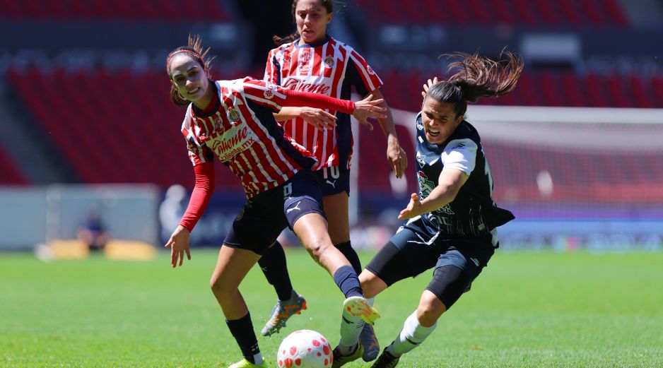 Un penal sin pruebas para ejecutarse debido a la inexistencia del VAR en la Fase Regular le arrebató la victoria al Rebaño. Imago7 / J. C. Cubeyro