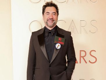 El actor Javier Bardem, aprovechó su paso por la alfombra roja para denunciar el conflicto en Oriente Medio, al que calificó de “guerra ilegal”. AFP