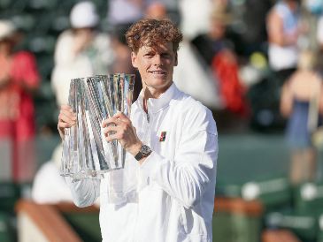 Con esta victoria, el italiano se une a un grupo selecto de jugadores que han ganado seis títulos Masters 1000 en pista dura. AFP