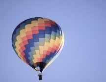 Los vuelos de globos aerostáticos han crecido en los últimos años por la vista de las pirámides, pero registra incidentes frecuentes. Unsplash