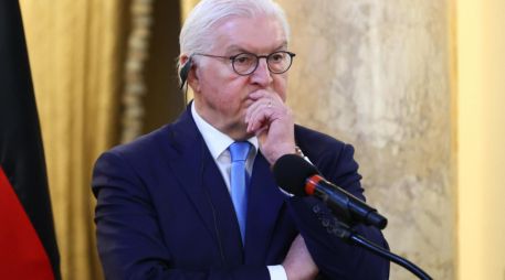 El presidente de Alemania, Frank-Walter Steinmeier, reacciona durante una rueda de prensa este lunes en Ciudad de Panamá (Panamá). EFE/ C. Lemos