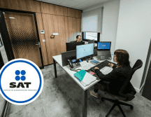 Con esta estrategia, el SAT busca fortalecer la supervisión del cumplimiento fiscal y detectar con mayor rapidez operaciones irregulares dentro de la cadena productiva. UNSPLASH / CANVA