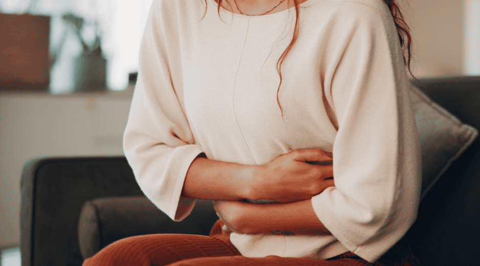 Cuidar la salud intestinal implica adoptar hábitos que favorezcan el equilibrio del organismo, como mantener una alimentación balanceada, una buena hidratación y controlar el estrés.  CANVA