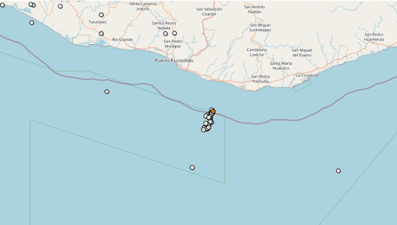 &nbsp;Cúmulo de sismos registrados en las costas de Oaxaca. ESPECIAL / SSN