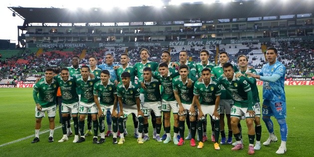 &iquest;Debutar&iacute;a contra Chivas? El t&eacute;cnico que estar&iacute;a cerca de dirigir a Le&oacute;n tras la salida de Nacho Ambriz