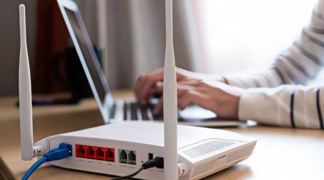 Muchos proveedores complementan su servicio básico con herramientas que facilitan el uso, la seguridad y el entretenimiento en línea. PEXELS