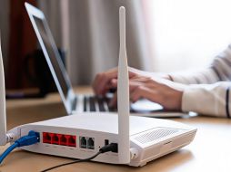 Muchos proveedores complementan su servicio básico con herramientas que facilitan el uso, la seguridad y el entretenimiento en línea. PEXELS