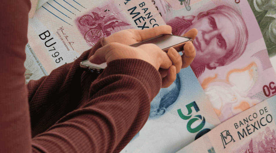 Desde el pasado 1 de octubre de 2025, los usuarios de banca digital están obligados a definir un límite máximo personalizado para sus transferencias electrónicas, como parte de una regulación emitida por la CNBV. Unsplash