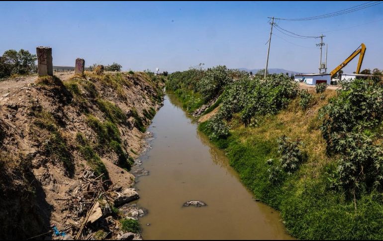 Así lucen cuatro puntos de descarga de aguas residuales documentados en los municipios de Tlajomulco de Zúñiga y Tlaquepaque. EL INFORMADOR / A. Navarro