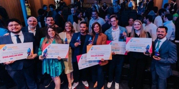 Gobierno de Guadalajara premia a la 5ta generaci&oacute;n de Creativa GDL