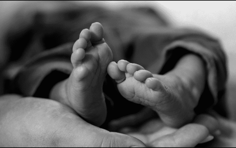 Las enfermedades infecciosas y las lesiones son las principales causas entre los infantes, mientras que los adolescentes mueren más por otras cuestiones. CANVA