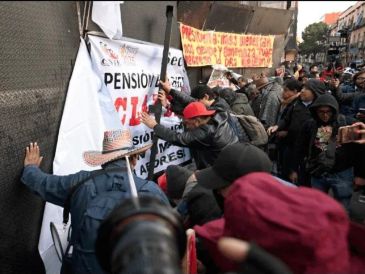 La CNTE tiene prevista una movilización que partirá desde el Ángel de la Independencia con dirección al Zócalo. EFE/ Archivo