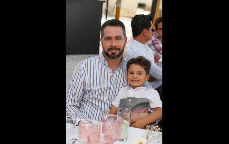 Esteban y Bruno Ceballos. GENTE BIEN JALISCO / Bautizo de Renata Belmonte Cárdenas