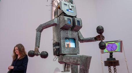 El New Museum celebra su renacimiento con una ambiciosa exposición de 732 obras de arte. EFE/ Angel Colmenares