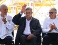 "Dicha comisión será presidida por el ingeniero Cuauhtémoc Cárdenas Solórzano en reconocimiento experiencia, trayectoria, liderazgo y profundo nacionalismo", dijo entre aplausos. SUN