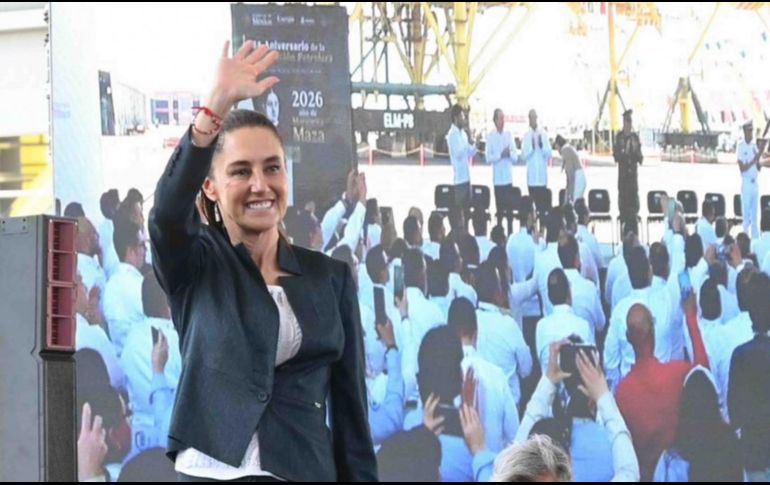 La presidenta Claudia Sheinbaum durante el evento para conmemorar el 88 aniversario de la Expropiación Petrolera, en Veracruz. SUN