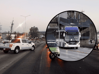 El impacto del tráiler generó daños estructurales en el puente peatonal de la estación de Mi Macro Periférico. ESPECIAL