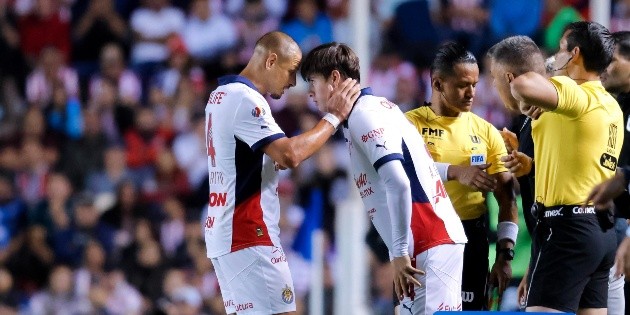 Chivas: 'Hormiga' vs 'Chicharito', el nuevo duelo goleador