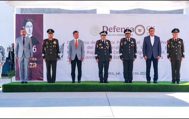 Pablo Lemus Navarro, Gobernador del Estado, asistió a la ceremonia de Toma de Posesión y Protesta de Bandera de Martínez Rojas. ESPECIAL