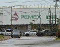 Elementos de Pemex, cuerpos de emergencia y fuerzas federales acudieron al lugar para atender la situación y realizar las maniobras necesarias para sofocar el incendio. SUN / ARCHIVO