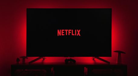 Para mantenerse vigente ante la competencia existente con las múltiples plataformas de streamig, Netflix renueva su catálogo de manera regular. Unsplash