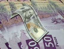 Hoy, la mejor opción en la compra del dólar —en este momento de la mañana, a las 07:20 horas— es en Banamex; y la venta, en BBVA Bancomer. ESPECIAL / CANVA