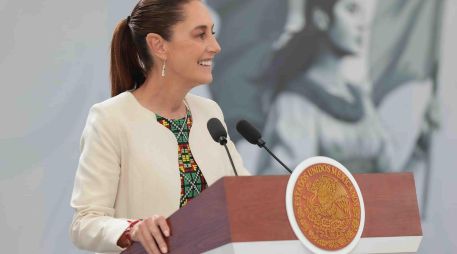 La Presidenta de México, Claudia Sheinbaum Pardo, encabeza su conferencia de prensa matutina desde Isla Mujeres, Quintana Roo. SUN/ Gobierno de México