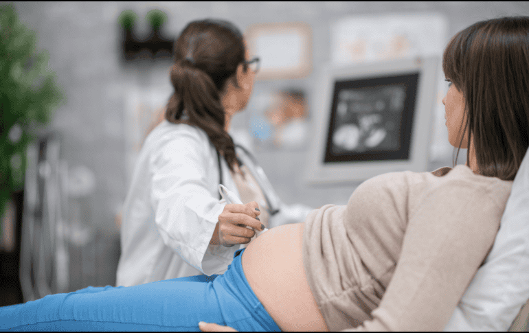 A finales de 2025 se registró la primera sanción por incitación al aborto, aplicada a un hombre que se oponía a ser padre de gemelos por motivos económicos, según sus propias declaraciones. CANVA