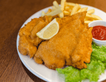 Son varios aspectos los que juegan un papel importante para lograr la fritura perfecta en las proteínas. CANVA