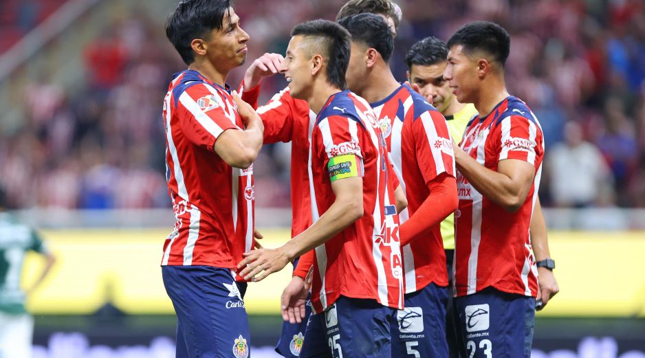 Chivas expondrá su reciente regreso a la cima de la tabla general del Clausura 2026 frente a Monterrey que llega debilitado. IMAGO7