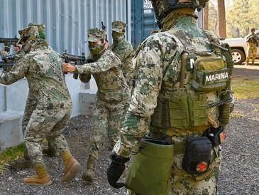 Elementos de la Marina participaron en el cateo que permitió la detención de presuntos integrantes del grupo delictivo. ESPECIAL