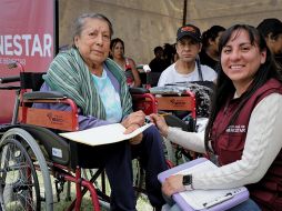 Mujeres con Bienestar es un programa social dirigido a mujeres del Estado de México que tienen entre 18 y 64 años de edad, que se encuentran en condición de pobreza y carencia por acceso a la seguridad social. ESPECIAL