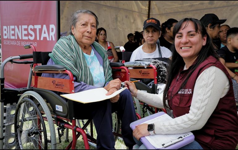 Mujeres con Bienestar es un programa social dirigido a mujeres del Estado de México que tienen entre 18 y 64 años de edad, que se encuentran en condición de pobreza y carencia por acceso a la seguridad social. ESPECIAL