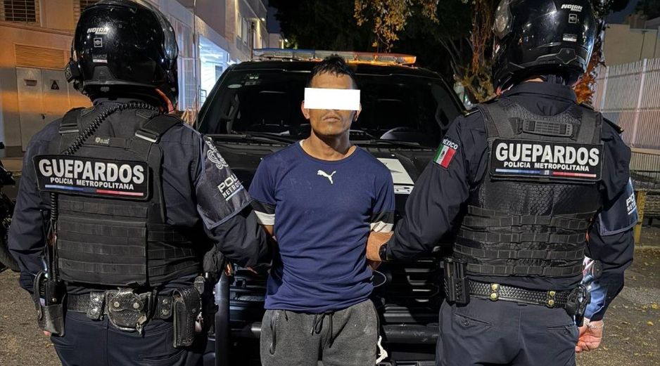 Los oficiales desplegaban una columna de vigilancia cuando detectaron a un hombre que presuntamente los insultó. ESPECIAL / Policía Metropolitana