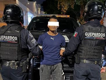 Los oficiales desplegaban una columna de vigilancia cuando detectaron a un hombre que presuntamente los insultó. ESPECIAL / Policía Metropolitana