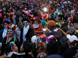 El desfile de Catrinas Mundialistas llegará a la capital con un trayecto por vialidades emblemáticas. AP