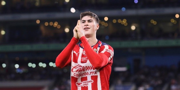 Chivas: Hormiga Gonz&aacute;lez supera r&eacute;cord goleador de Chicharito Hern&aacute;ndez