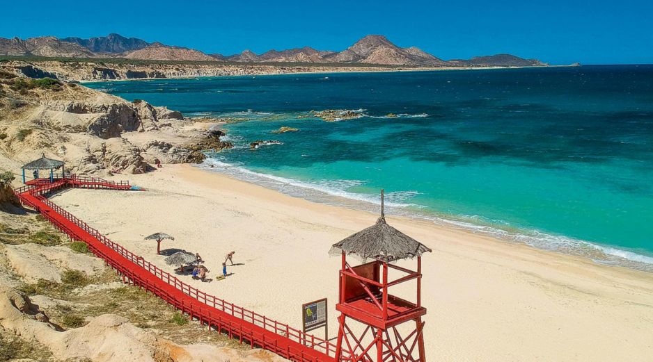 Seis playas donde el mar se vive sin prisa