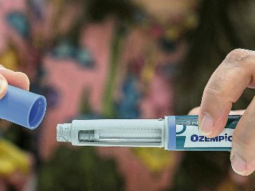Jeringa con semaglutida, fármaco usado para diabetes tipo 2 y control de peso, cuyo costo podría disminuir con la entrada de versiones genéricas en India. AFP