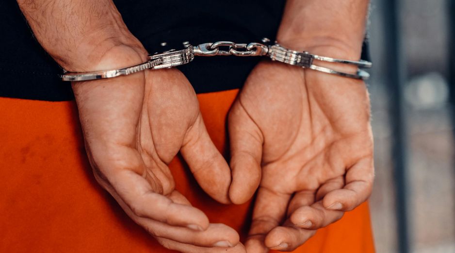 A la persona detenida, de apariencia joven, se le acusó de haber ocultado debajo de sus ropas diversas mercancías e intentó salir del establecimiento sin pagarlas. Pexels