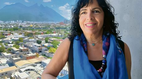 La escritora explora en su obra la intimidad familiar, los silencios y las tensiones del hogar. CORTESÍA