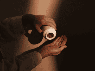 Especialistas coinciden en que el uso de suplementos debe ser supervisado por profesionales de la salud, ya que cada organismo responde de manera distinta. CANVA