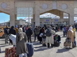 Detalló que el espacio aéreo permanece abierto en forma intermitente en algunos de los países de la región, por lo que sugirió contactar a la aerolínea o agencia de viajes involucrada para aquellas personas que tengan una reservación. AFP / ARCHIVO